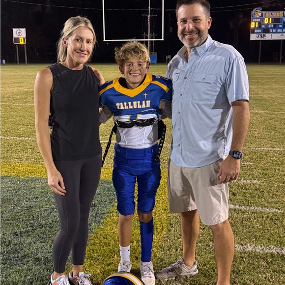 Follow this post for live shows! - Picture 4 of 9